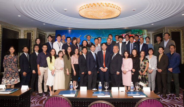 2022年11月に執り行われた開所式の参加者集合写真